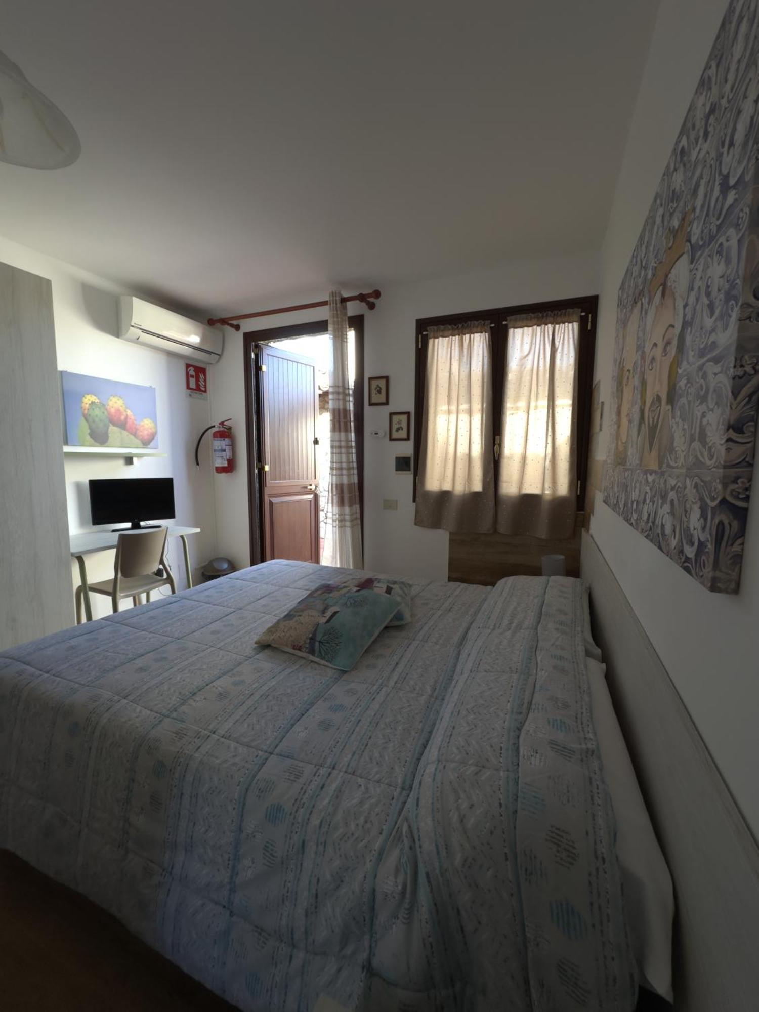 Mareblu Bed & Breakfast Cefalu Exterior photo